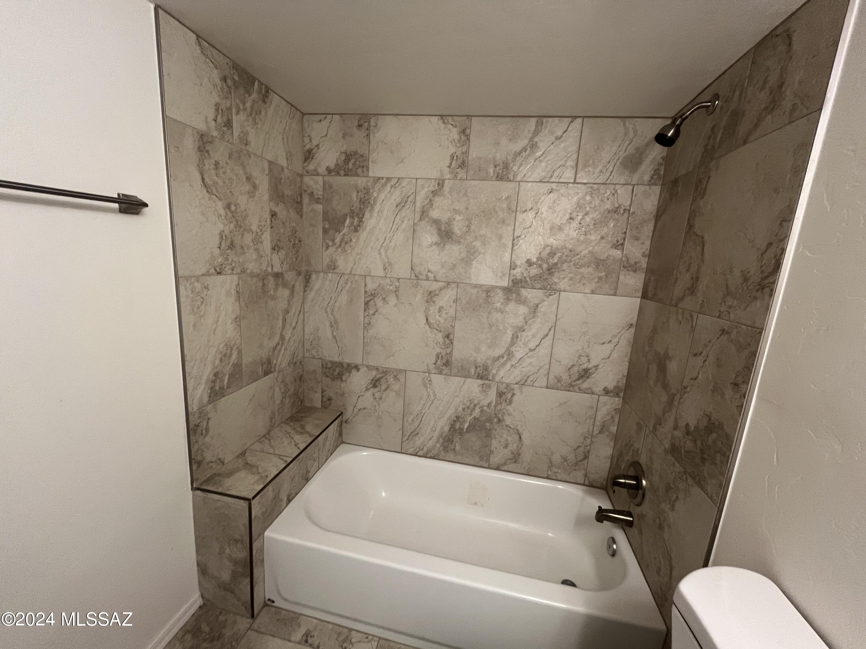 215 West Navajo Road, Unit A Tucson, AZ 85705 - Photo 14 of 34