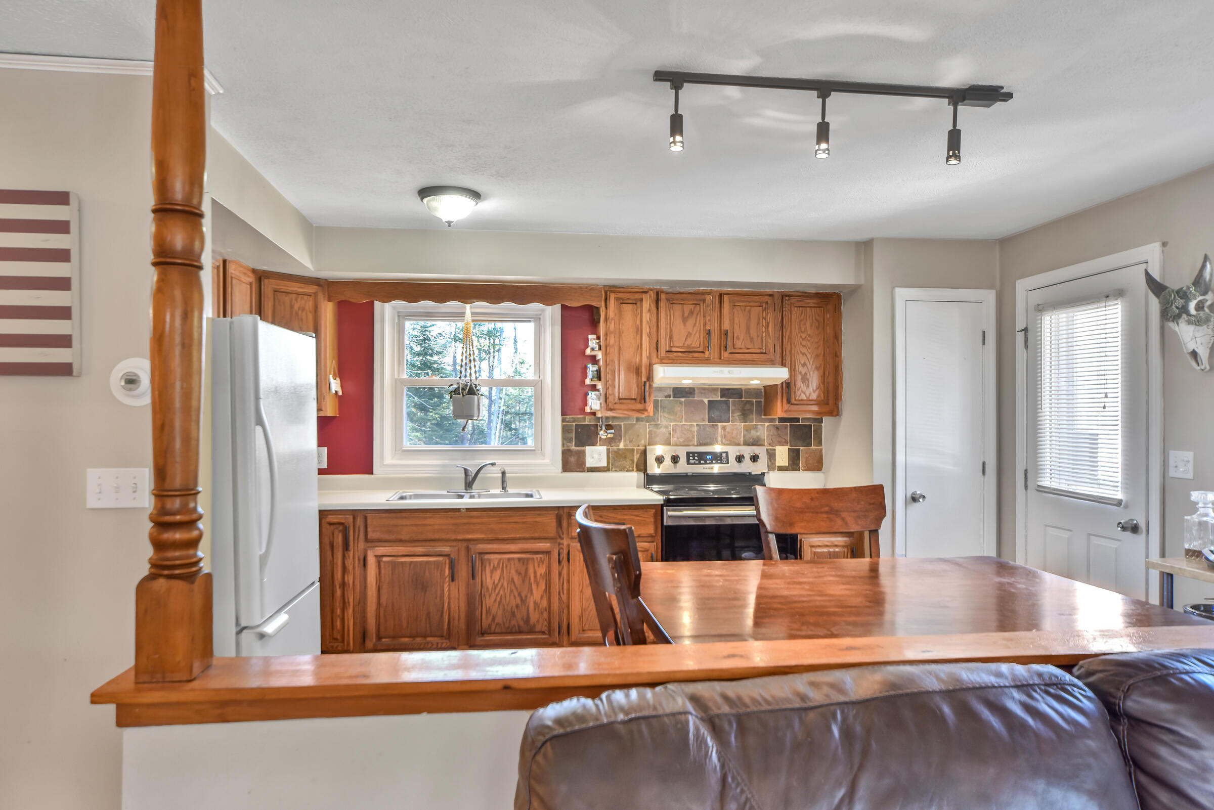 136 Middlesex Road Topsham, ME 04086 - Photo 10 of 45 108660gr-122