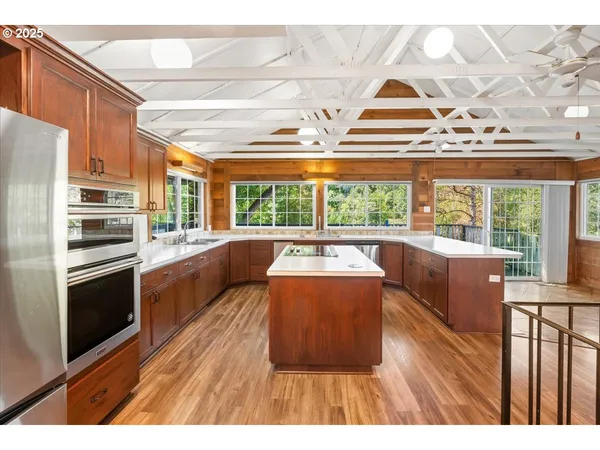 $949,000 | 16780 Southwest Muddy Valley Road, McMinnville, OR 97128