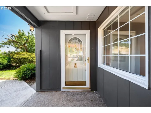 $949,000 | 16780 Southwest Muddy Valley Road, McMinnville, OR 97128