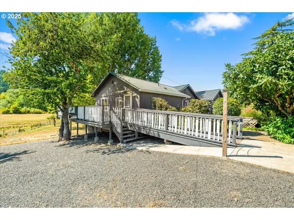 $949,000 | 16780 Southwest Muddy Valley Road, McMinnville, OR 97128