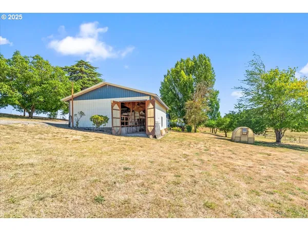 $949,000 | 16780 Southwest Muddy Valley Road, McMinnville, OR 97128