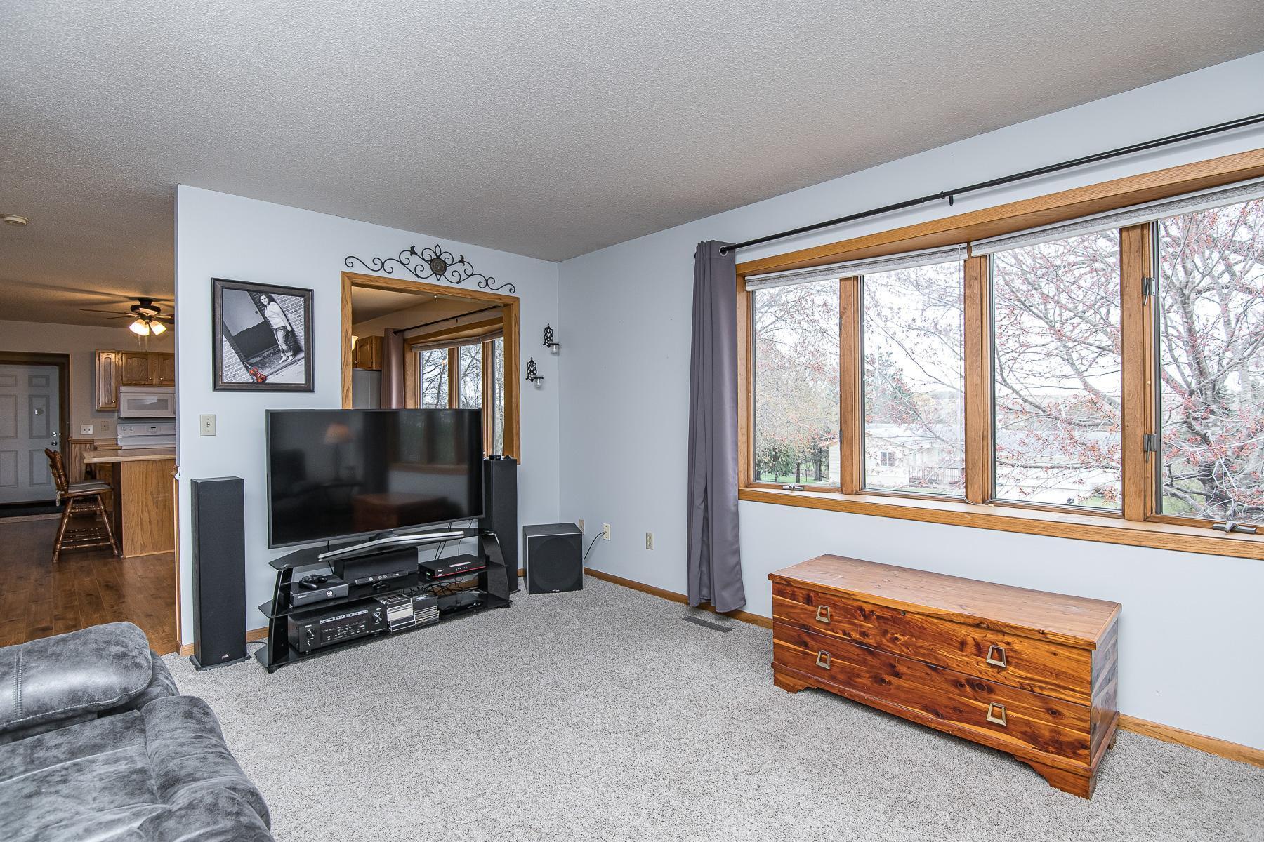 4239 Maple Street Southeast Rochester, MN 55904 - Photo 9 of 41