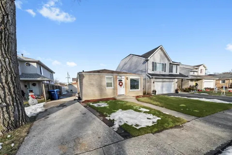 $219,000 | 2920 141st Street, Blue Island, IL 60406