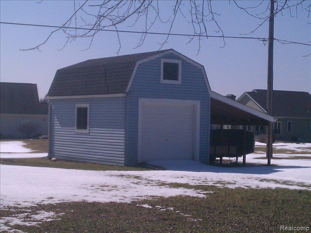 2160 Vernor Road Lapeer, MI 48446 - Photo 9 of 25 8-Shed