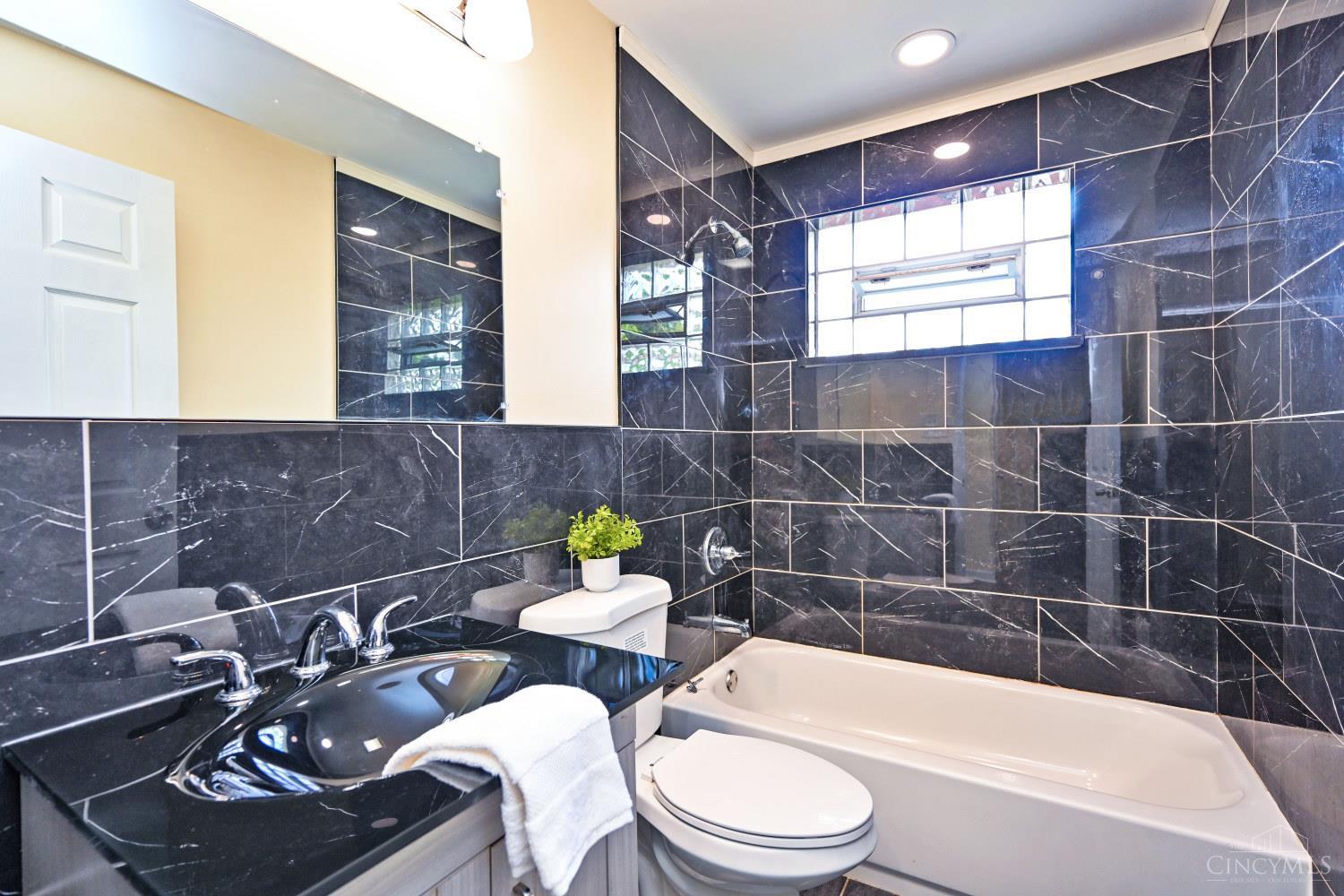 6555 Daly Road Cincinnati, OH 45224 - Photo 20 of 47 Gallery Image 20
