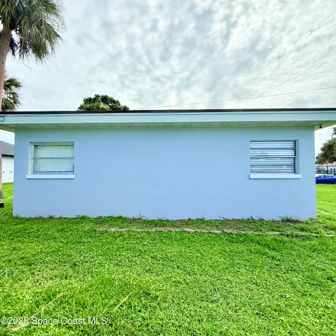 a view of outdoor space