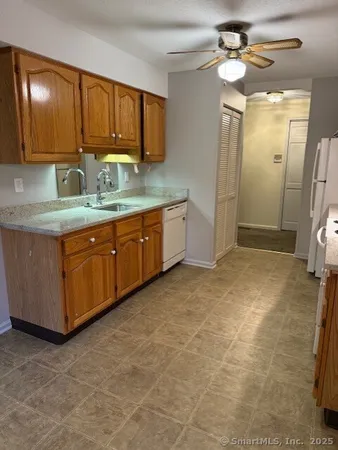 $2,250 | 365 Mather Street, Unit 43, Hamden, CT 06514