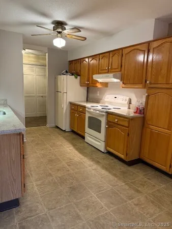 $2,250 | 365 Mather Street, Unit 43, Hamden, CT 06514