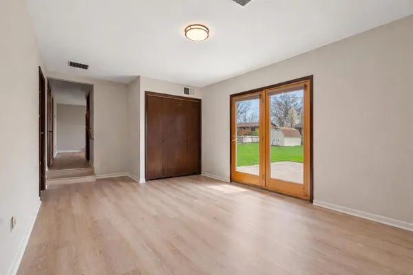 $415,000 | 947 Iroquois Drive, Crown Point, IN 46307