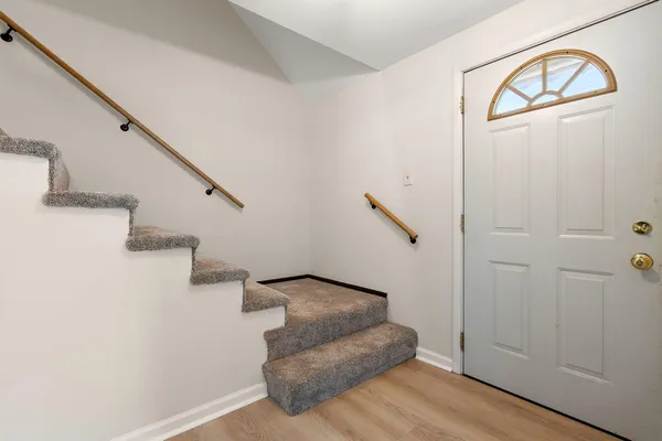 $415,000 | 947 Iroquois Drive, Crown Point, IN 46307