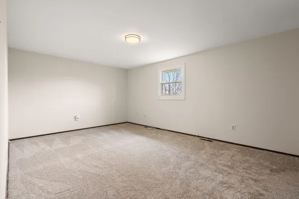 $415,000 | 947 Iroquois Drive, Crown Point, IN 46307