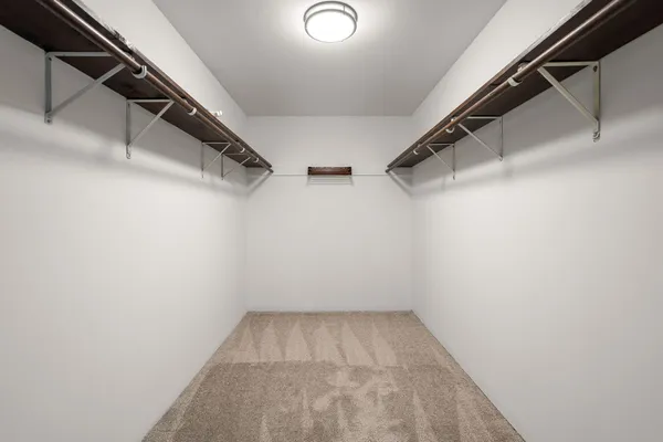 $415,000 | 947 Iroquois Drive, Crown Point, IN 46307