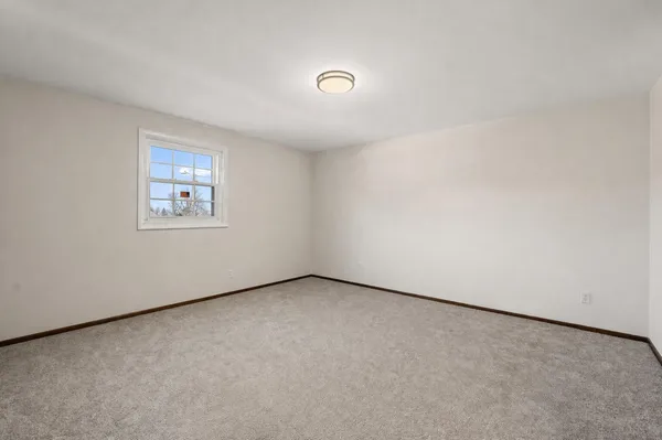 $415,000 | 947 Iroquois Drive, Crown Point, IN 46307