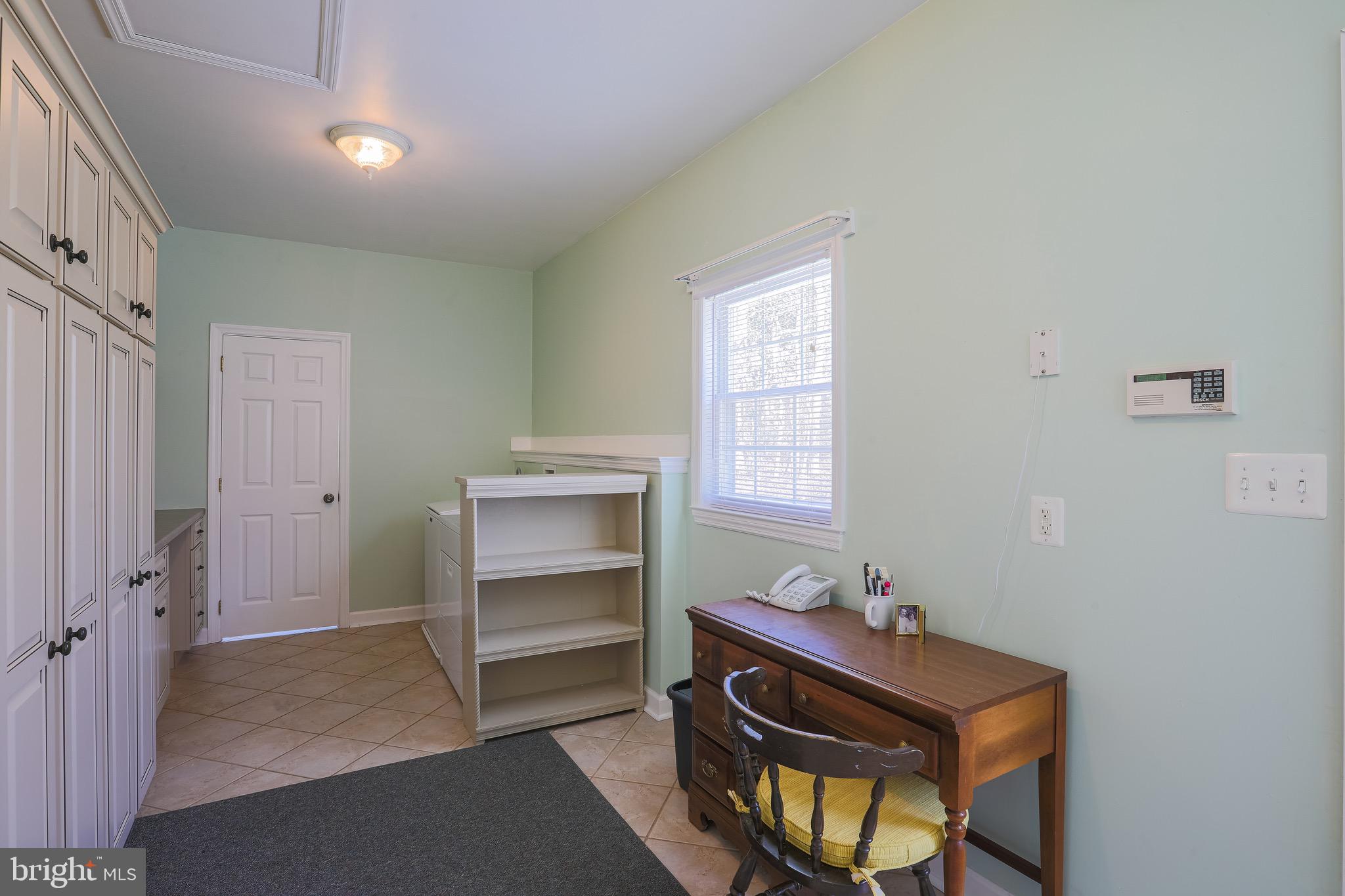 426 Foster Branch Road Joppa, MD 21085 - Photo 8 of 44 Flex space - mud room / office area.