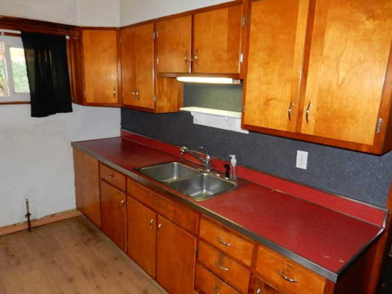 797 Becks Run Road Baldwin, PA 15210 - Photo 4 of 25 Kitchen.