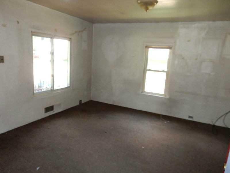 797 Becks Run Road Baldwin, PA 15210 - Photo 8 of 25 Living Room.