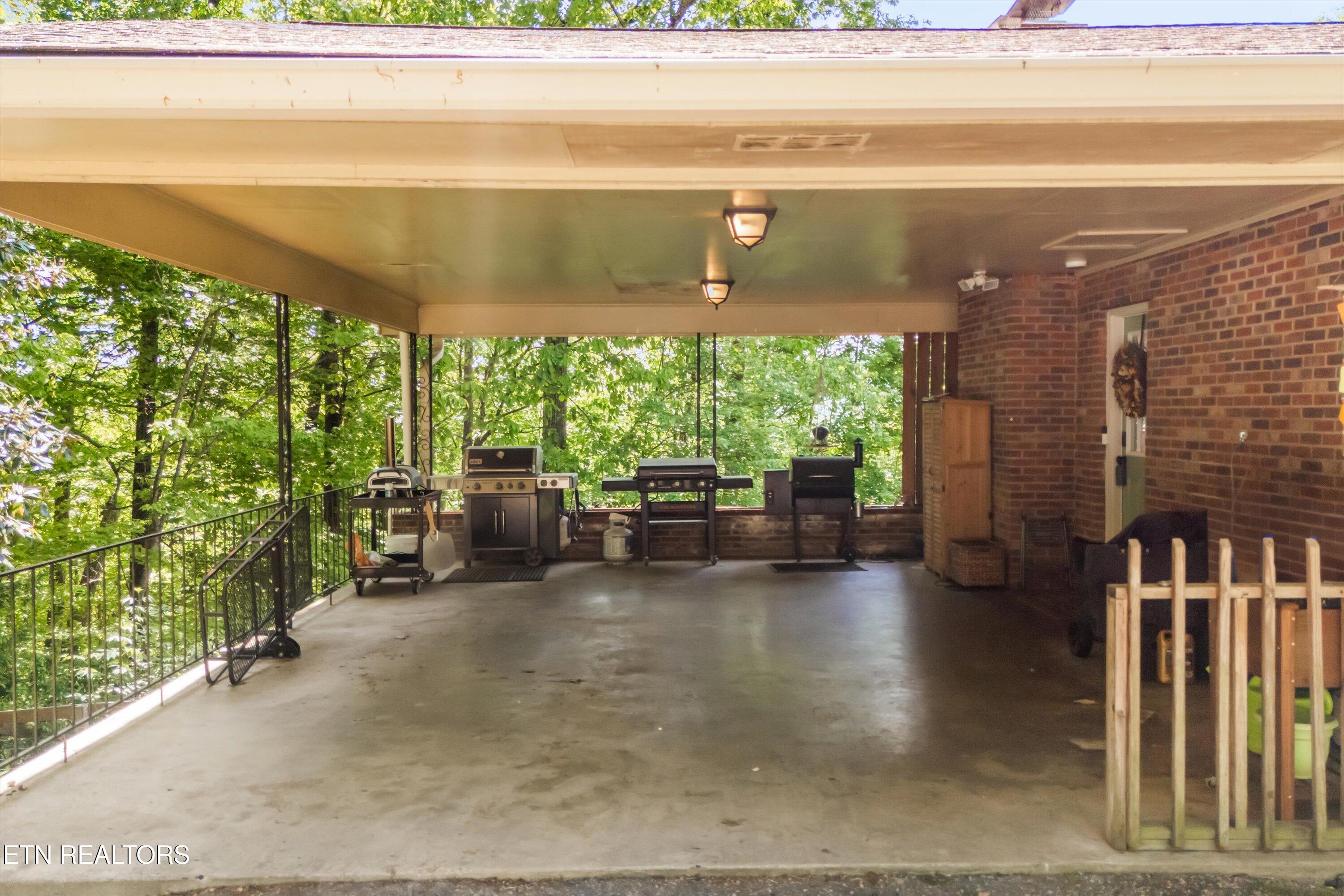 912 Lester Road Knoxville, TN 37920 - Photo 35 of 45 35-912 Lester Rd10