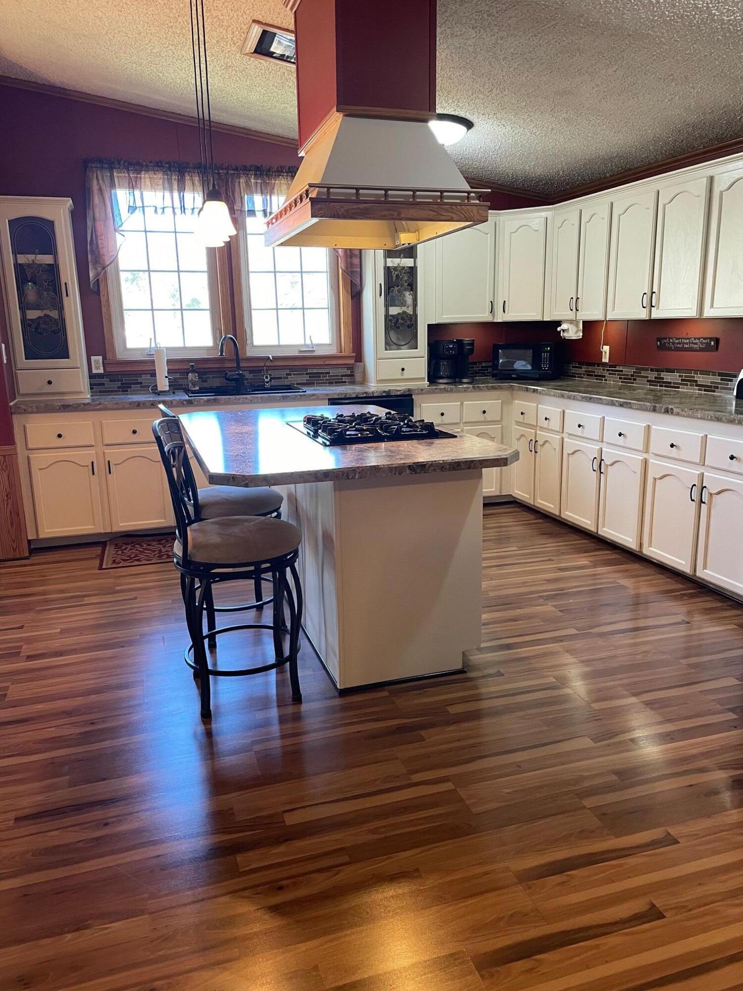 3900 Whipple Road Jackson, MI 49201 - Photo 3 of 8 IMG_5004