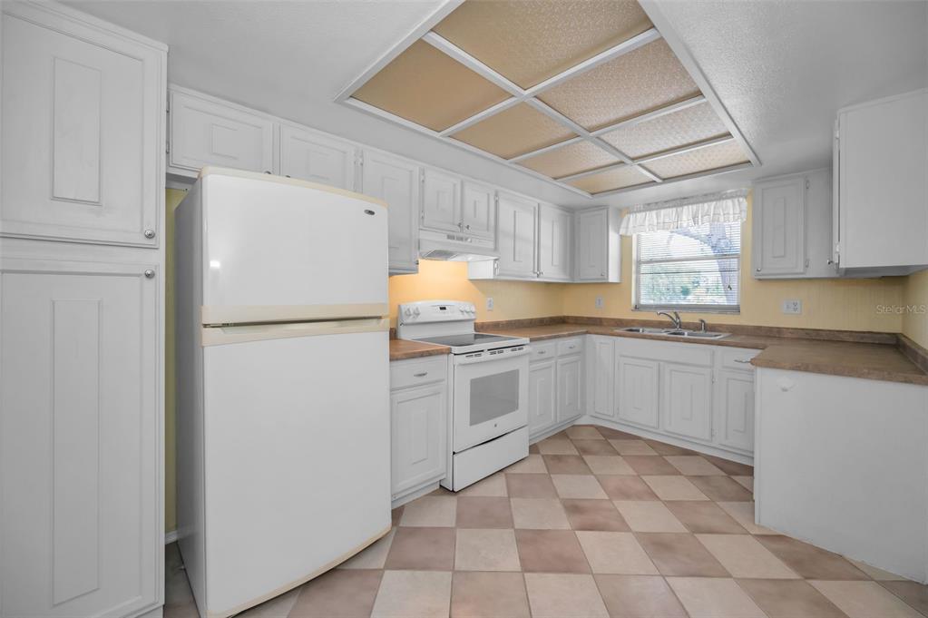 9700 Starkey Road, Unit 228 Seminole, FL 33777 - Photo 16 of 49