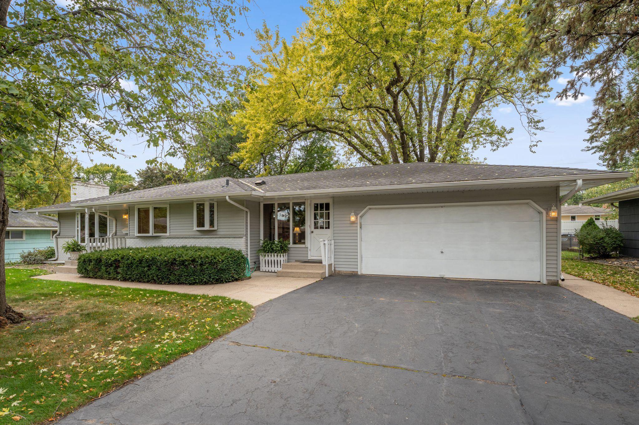 10940 Chowen Avenue South Bloomington, MN 55431 - Photo 2 of 32