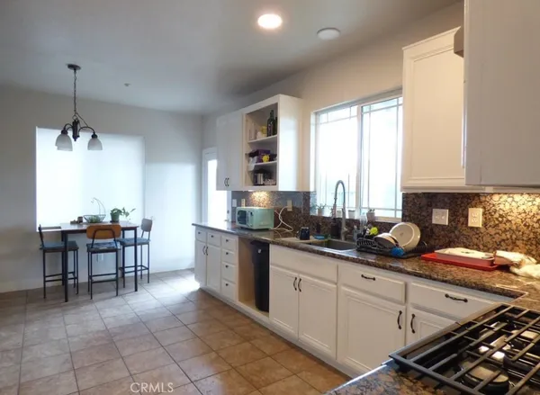 $3,400 | 6279 Long Cove Drive, Fontana, CA 92336