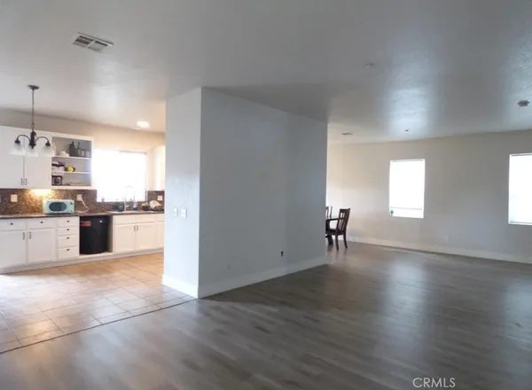 $3,400 | 6279 Long Cove Drive, Fontana, CA 92336