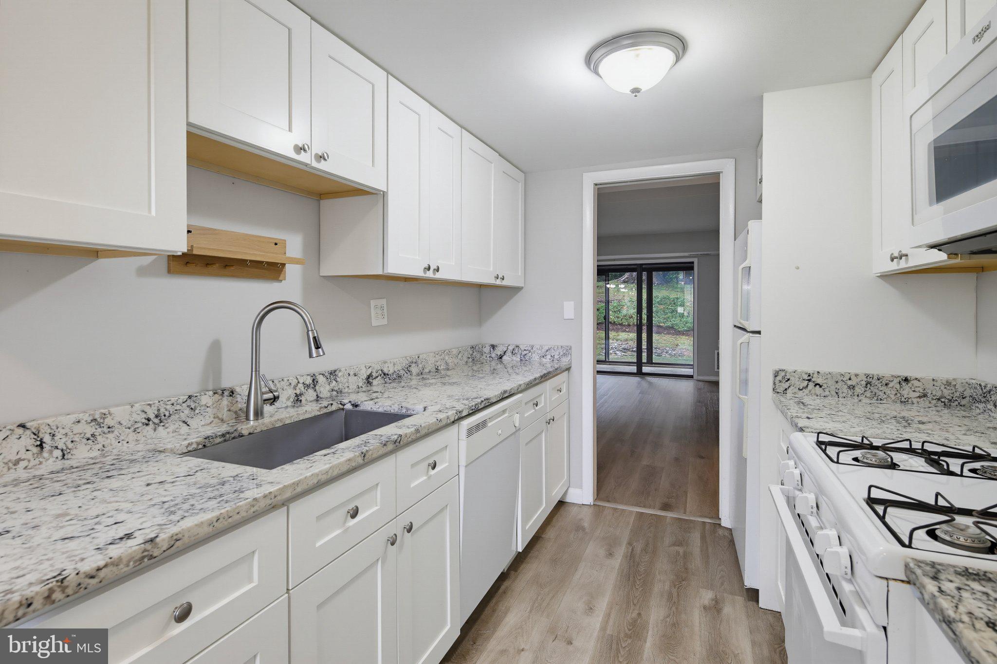 5247 West Running Brook Road, Unit 101 Columbia, MD 21044 - Photo 2 of 36 Gallery Image 2