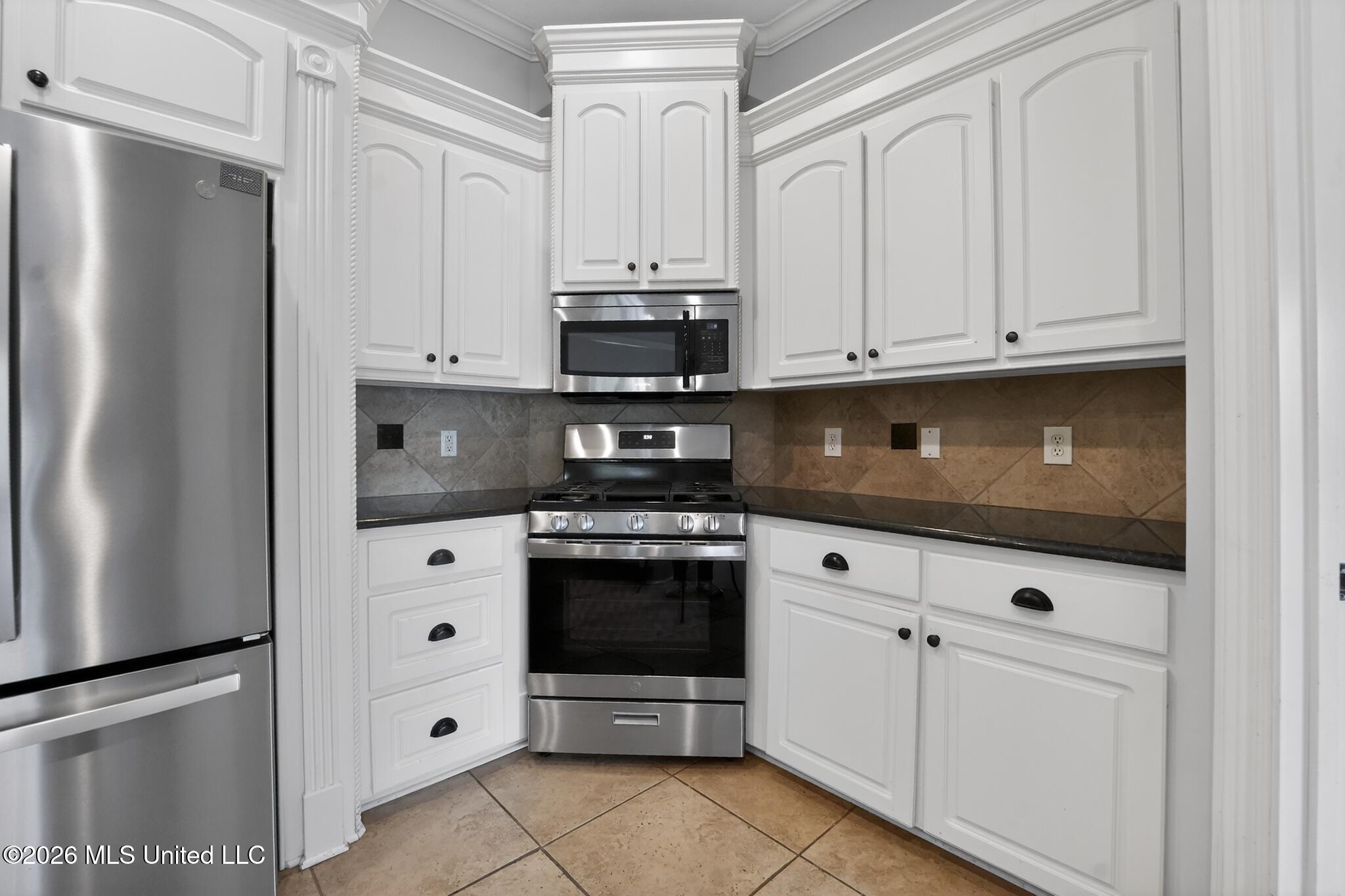 308 Turtle Hollow Brandon, MS 39047 - Photo 20 of 40 16_308_Turtle_Hollow-Kitchen-8060