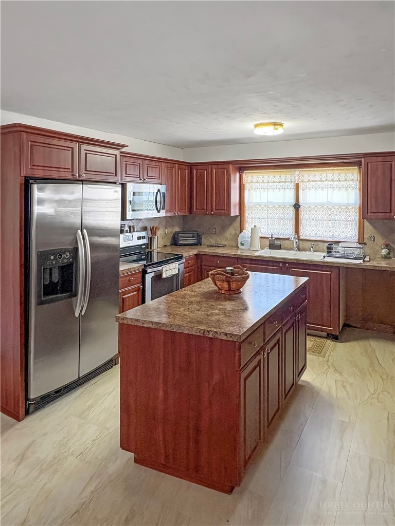 389 Chestnut Hill Road Crumpler, NC 28617 - Photo 9 of 35