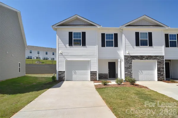 $1,900 | 5155 Hyrule Drive, Charlotte, NC 28262