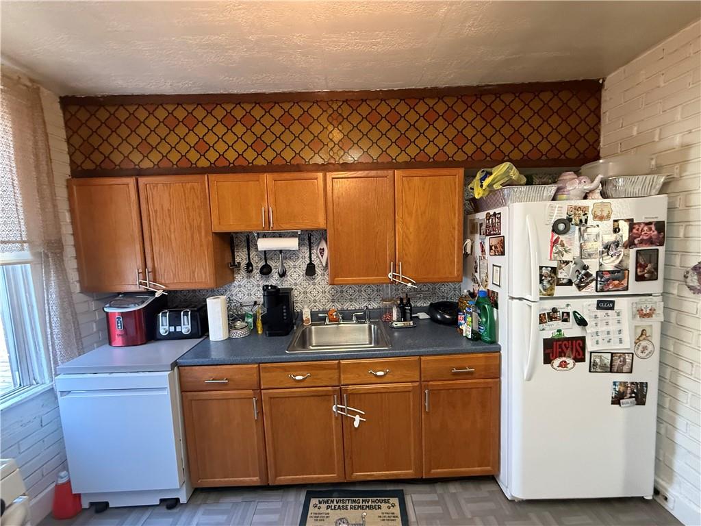 773 Frederick Street McKees Rocks, PA 15136 - Photo 3 of 18 Gallery Image 3