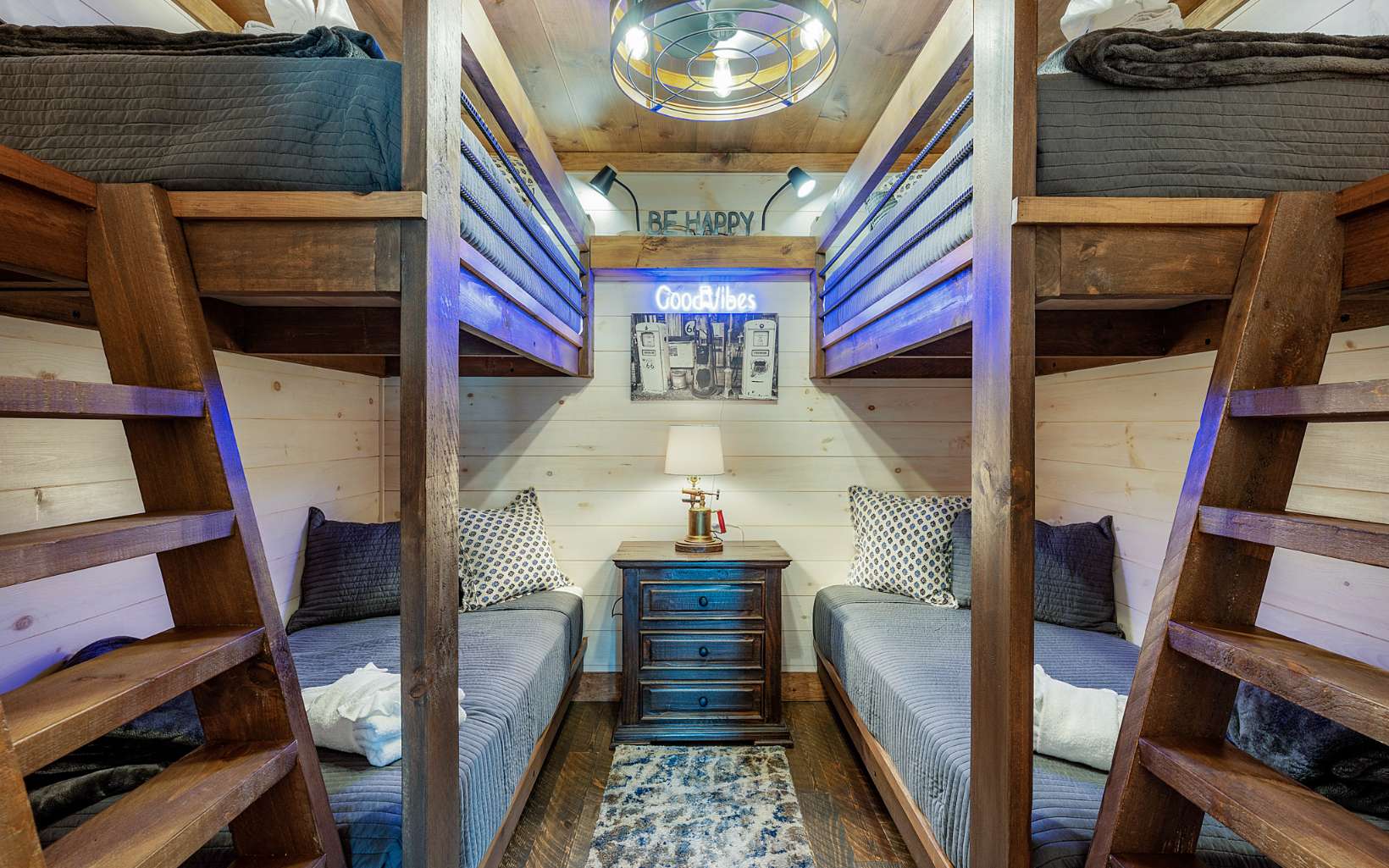 814 Overlook Drive Blue Ridge, GA 30513 - Photo 42 of 53 a view of entryway and hall with wooden floor