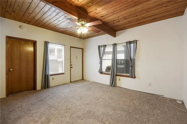 $1,395 | 3004 Speedway, Unit 2, Austin, TX 78705