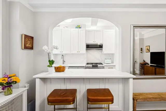 $859,000 | 170 West 81st Street, Unit 1D | Upper West Side