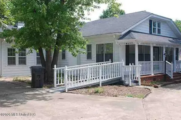 $99,900 | 1702 West Nettleton Avenue, Jonesboro, AR 72401