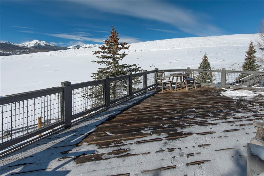 731 Pioneer Creek Road Silverthorne, CO 80498 - Photo 27 of 32 a view of a balcony with an ocean view