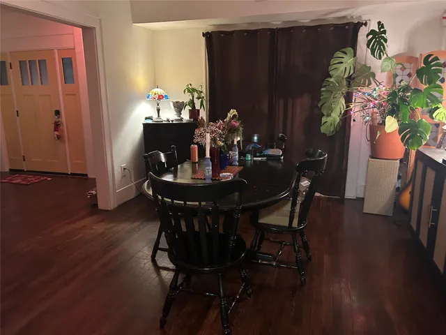 a view of a workspace with furniture