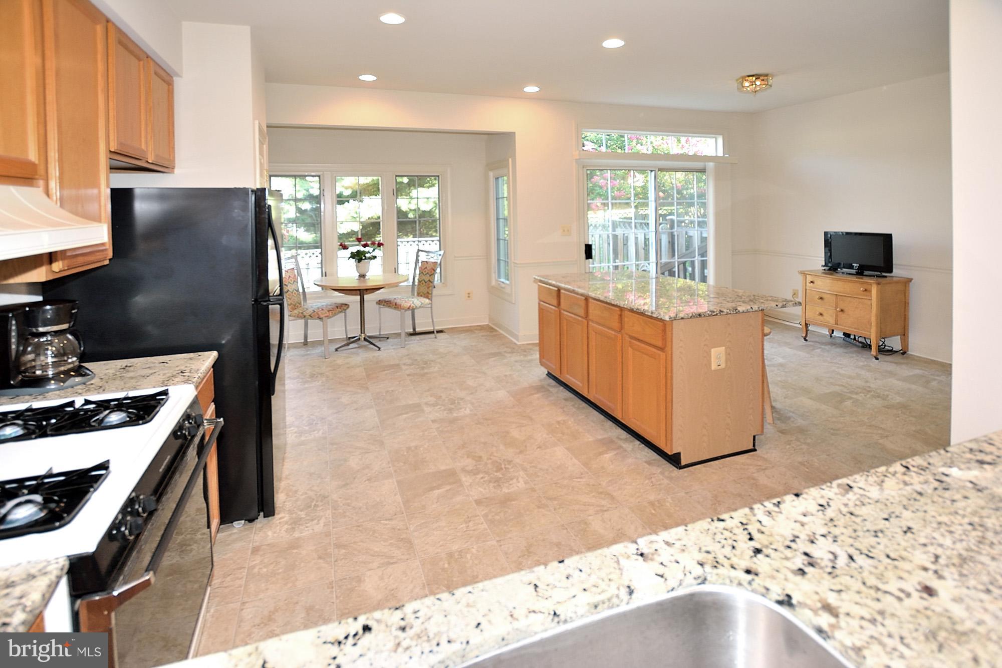 3623 Ransom Place Alexandria, VA 22306 - Photo 13 of 30 Kitchen
