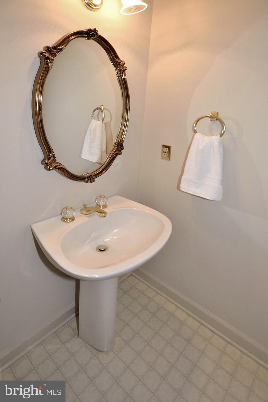 3623 Ransom Place Alexandria, VA 22306 - Photo 7 of 30 Bath