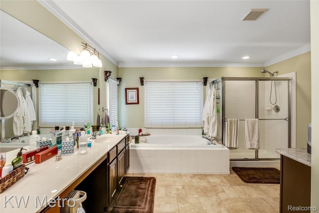 4060 Holly Lane Rochester, MI 48306 - Photo 35 of 48 4060 Holly Ln Rochester MI-large-023-22-4060 Holly Lane00022-1500x1000-72dpi.jpg