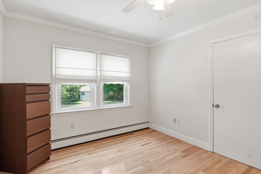 22 Maxdale Road Worcester, MA 01602 - Photo 15 of 34