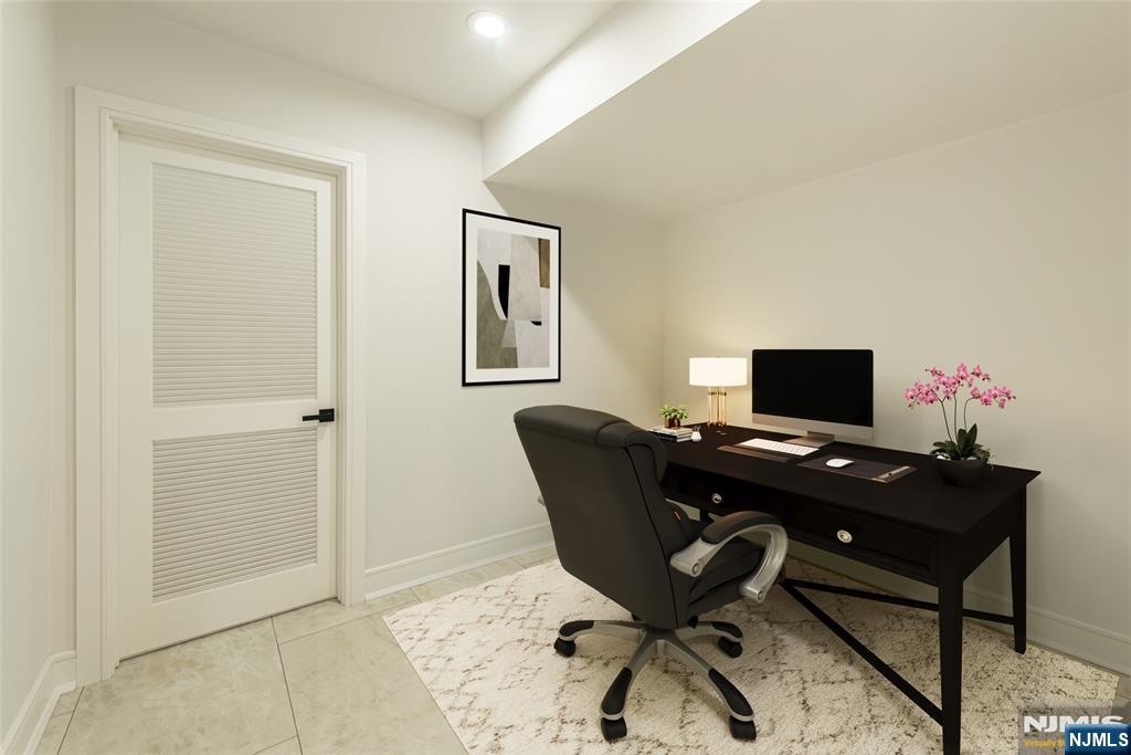 778 Wynetta Place Paramus, NJ 07652 - Photo 37 of 44 Gallery Image 37