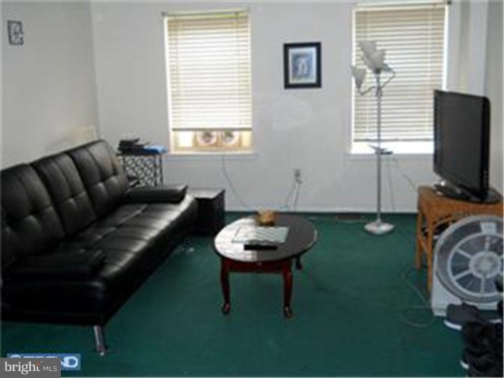 12097 Abby Road Philadelphia, PA 19154 - Photo 3 of 19 Gallery Image 3