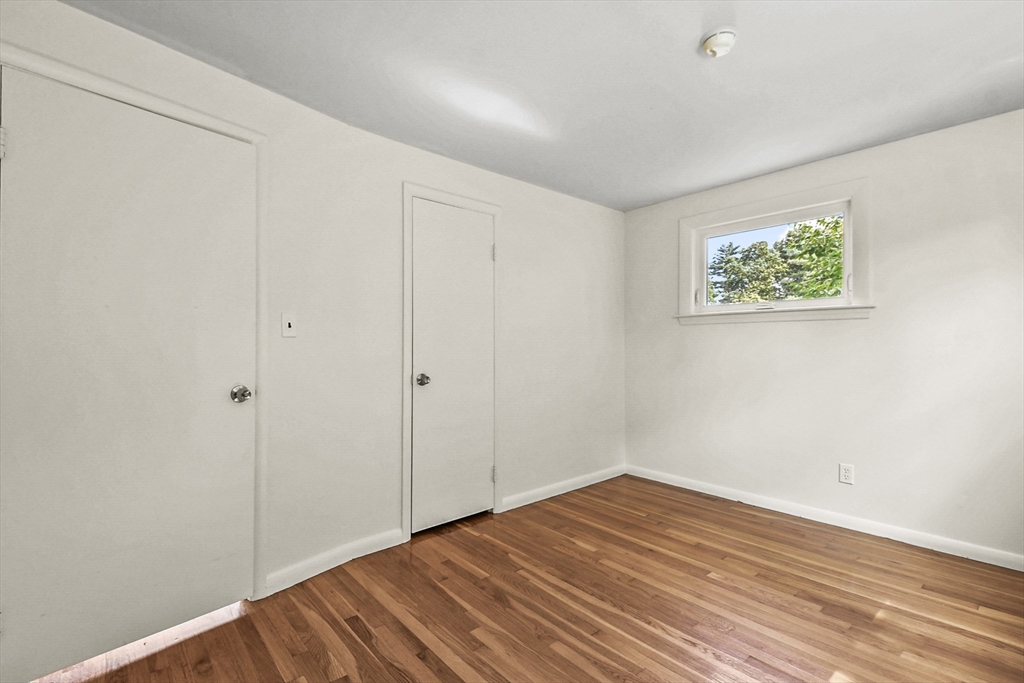 79 Ravenswood Road Waltham, MA 02453 - Photo 12 of 35 Gallery Image 12