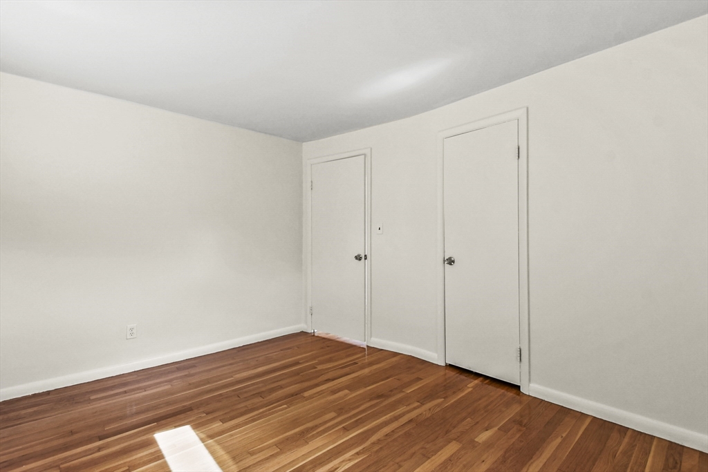 79 Ravenswood Road Waltham, MA 02453 - Photo 13 of 35 Gallery Image 13