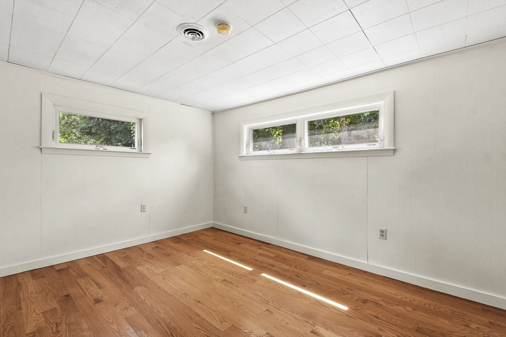 79 Ravenswood Road Waltham, MA 02453 - Photo 25 of 35 Gallery Image 25