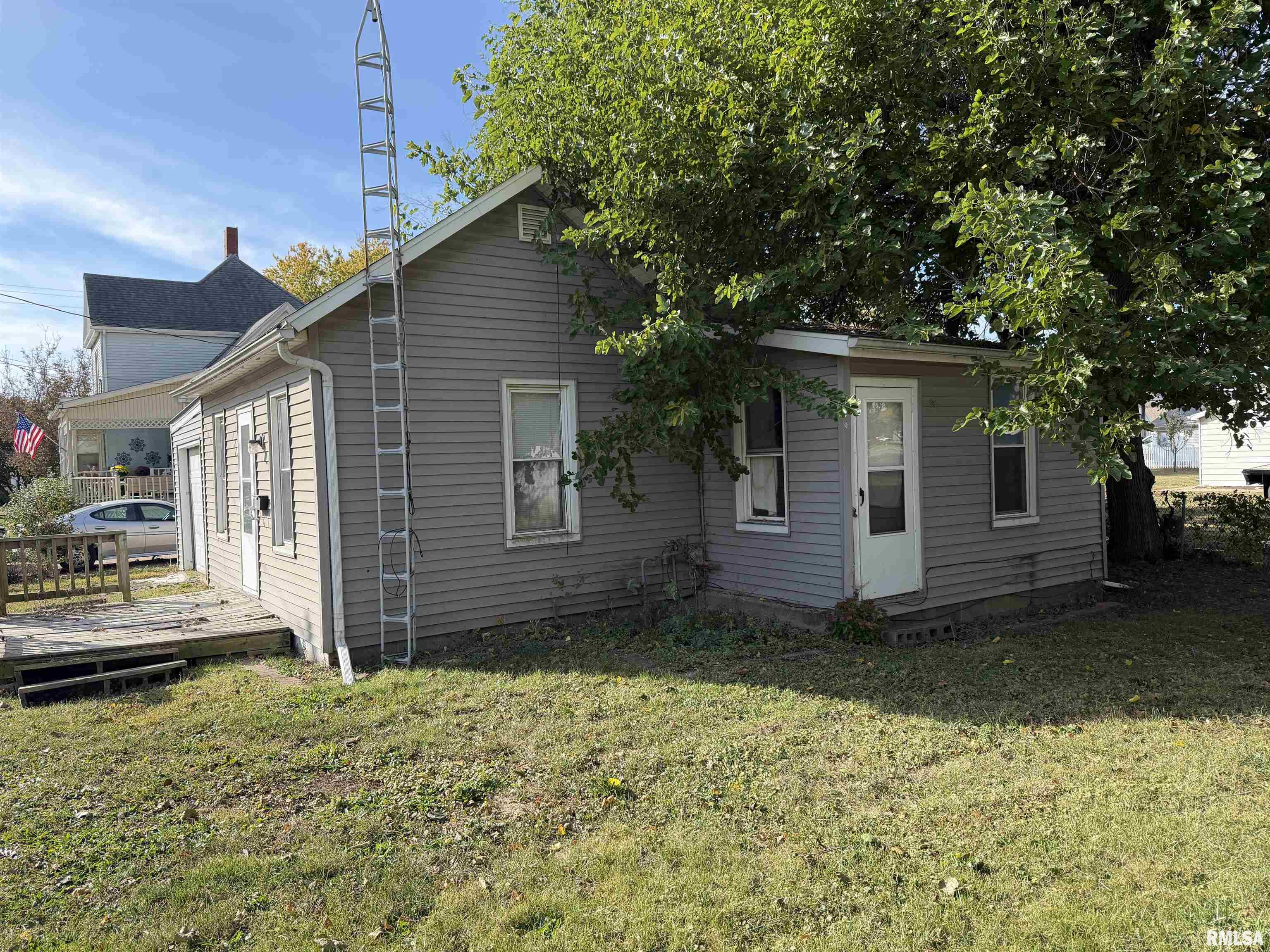 126 North 6th Avenue Canton, IL 61520 - Photo 2 of 2