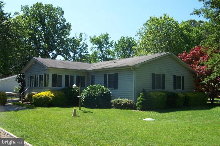 914 Edgewood Road Edgewater, MD 21037 - Photo 7 of 18 Exterior (Rear)