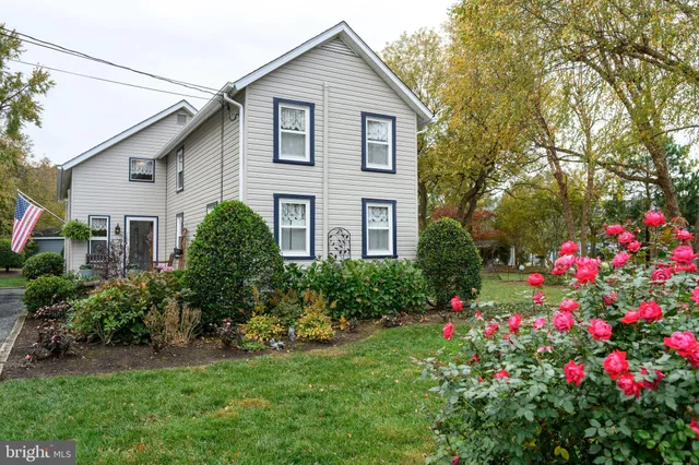 a house view with a garden space